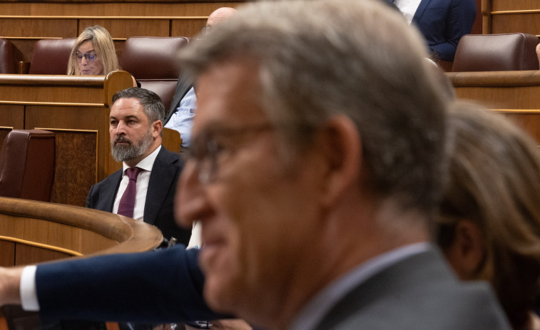 Reunión entre Feijoó y Abascal en medio de la crisis del PSOE